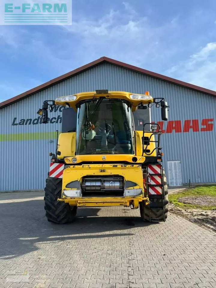New Holland cr 9070 - Autokombajnë: foto 2 New Holland cr 9070 - Autokombajnë: foto 2