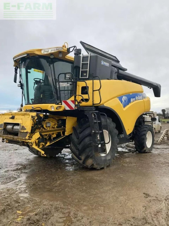 New Holland cr 9070 - Autokombajnë: foto 1 New Holland cr 9070 - Autokombajnë: foto 1