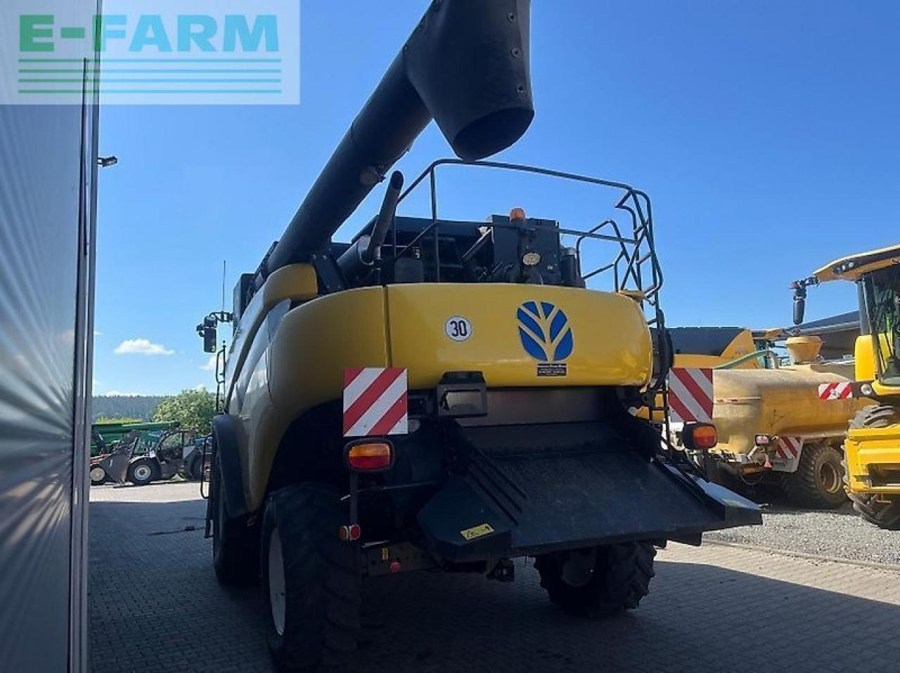 New Holland cr 9070 elevation - Autokombajnë: foto 4 New Holland cr 9070 elevation - Autokombajnë: foto 4