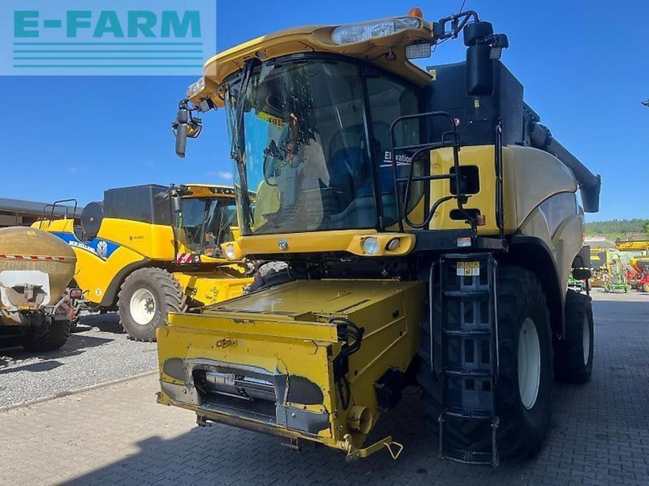 New Holland cr 9070 elevation - Autokombajnë: foto 2 New Holland cr 9070 elevation - Autokombajnë: foto 2