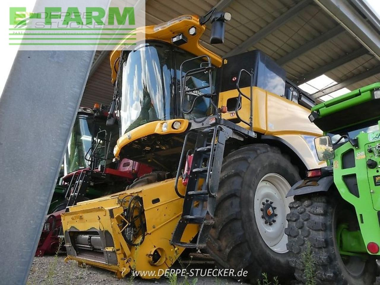New Holland cr 9090 elevation - Autokombajnë: foto 4 New Holland cr 9090 elevation - Autokombajnë: foto 4