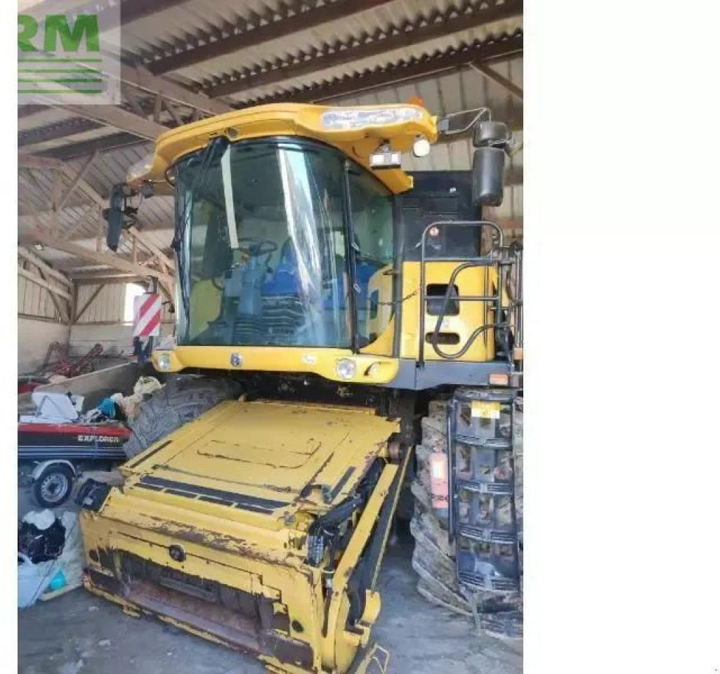 New Holland cr9070 - Autokombajnë: foto 1 New Holland cr9070 - Autokombajnë: foto 1