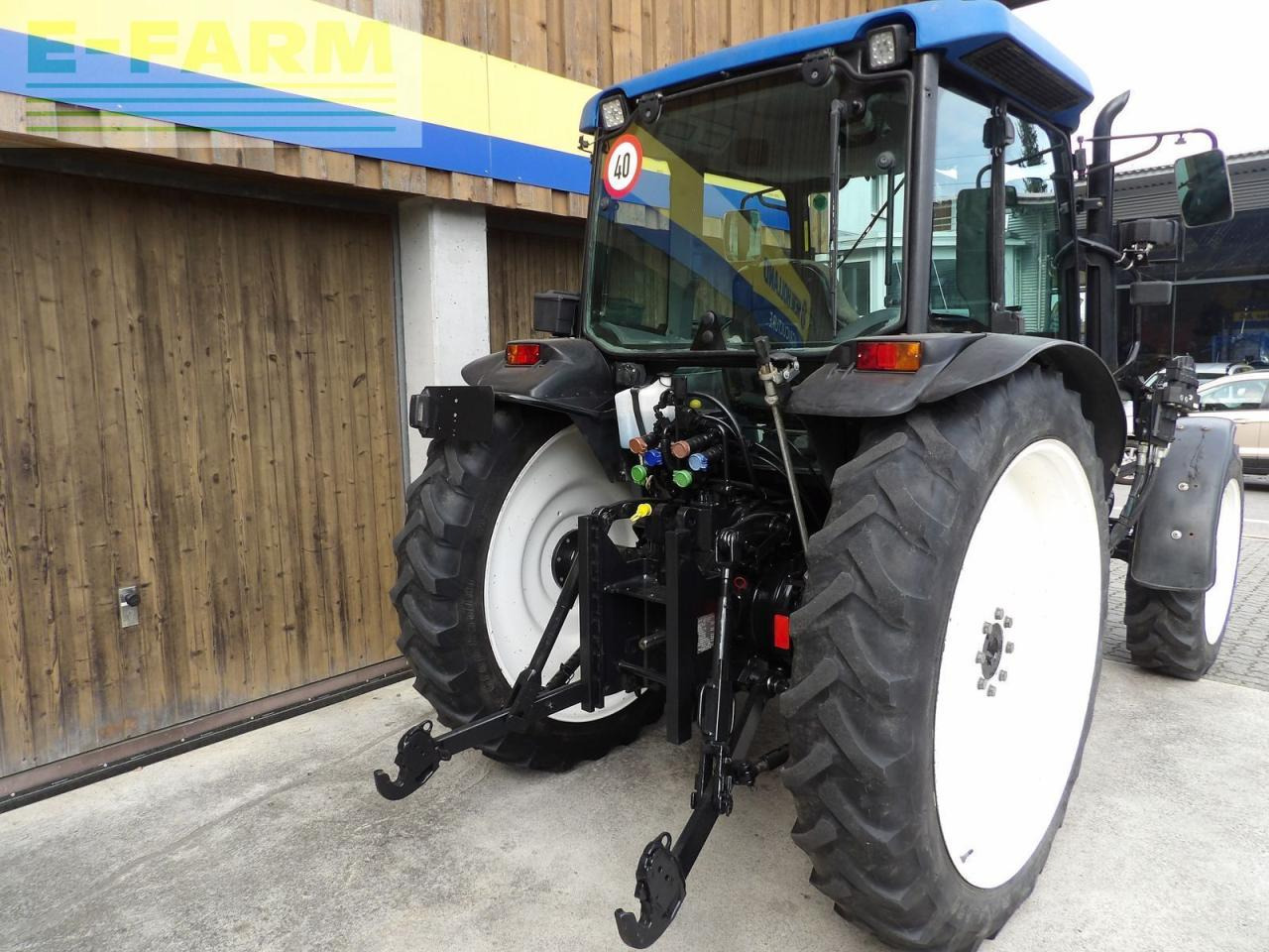 New Holland new holland tn 85 ss - Traktor: foto 3 New Holland new holland tn 85 ss - Traktor: foto 3
