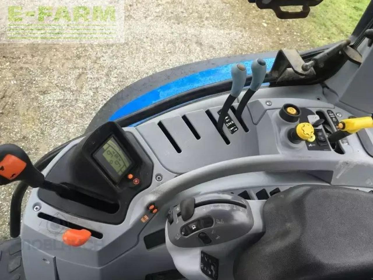 Traktor New Holland t 6020: foto 7