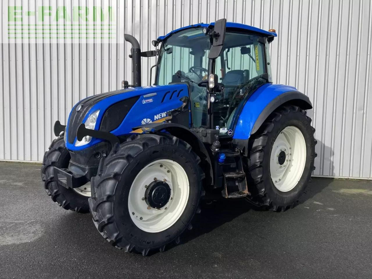 New Holland t5.100 evolution - Traktor: foto 1 New Holland t5.100 evolution - Traktor: foto 1
