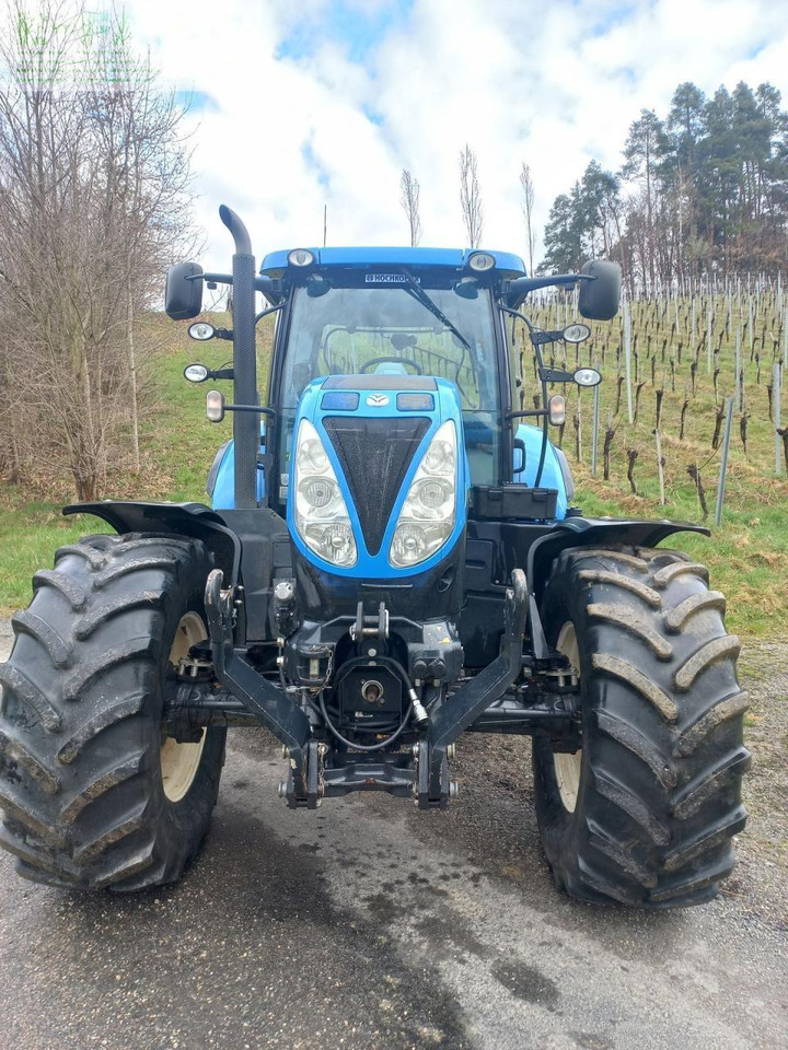 New Holland t7.185 auto command - Traktor: foto 2 New Holland t7.185 auto command - Traktor: foto 2