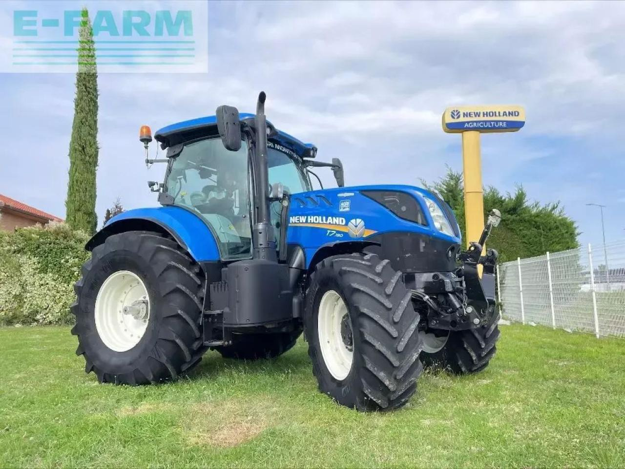 New Holland t7.190 - Traktor: foto 1 New Holland t7.190 - Traktor: foto 1