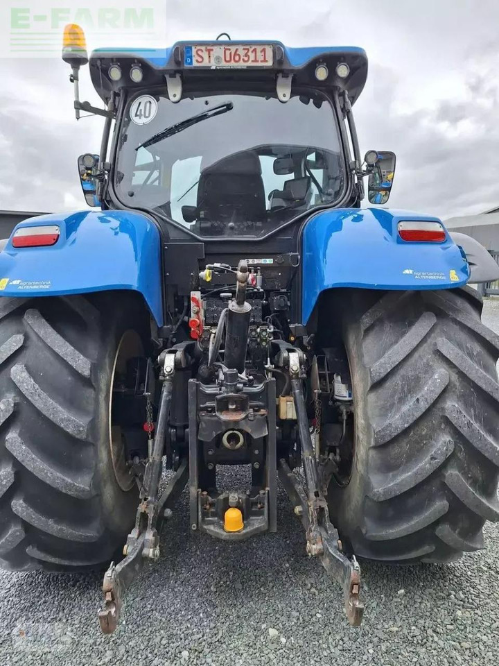 New Holland t7.230 ac - Traktor: foto 4 New Holland t7.230 ac - Traktor: foto 4