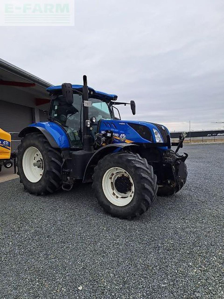 New Holland t7.230 ac - Traktor: foto 2 New Holland t7.230 ac - Traktor: foto 2