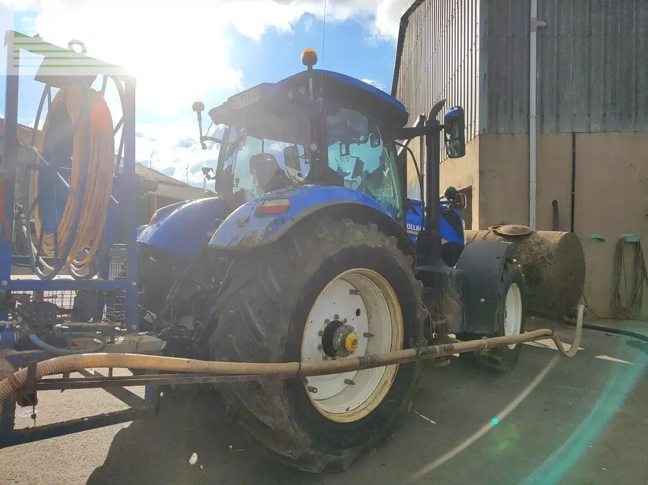 New Holland t7.270 ac - Traktor: foto 4 New Holland t7.270 ac - Traktor: foto 4