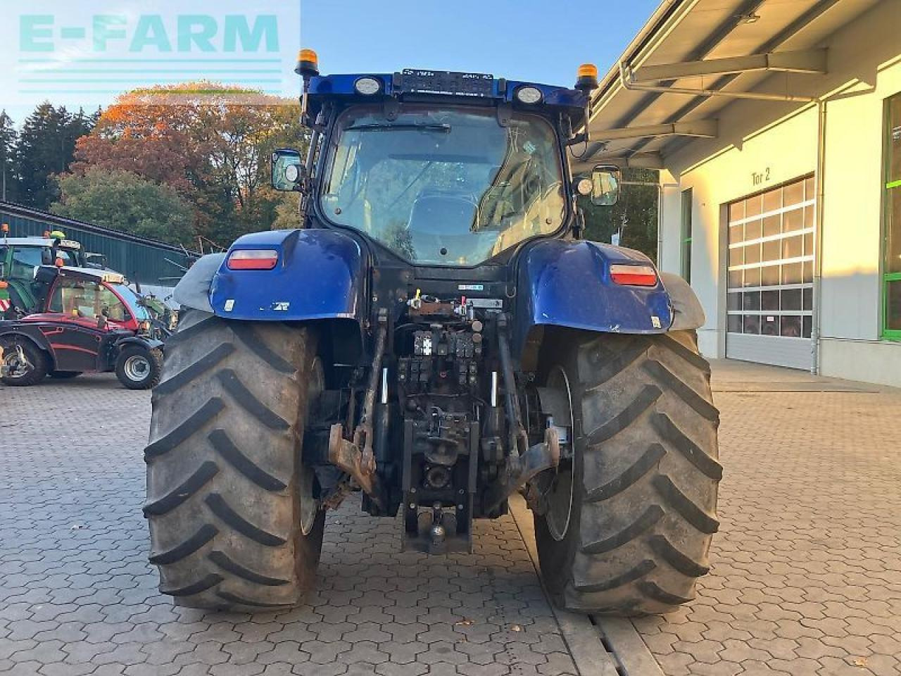 New Holland t7.270 auto command - Traktor: foto 4 New Holland t7.270 auto command - Traktor: foto 4