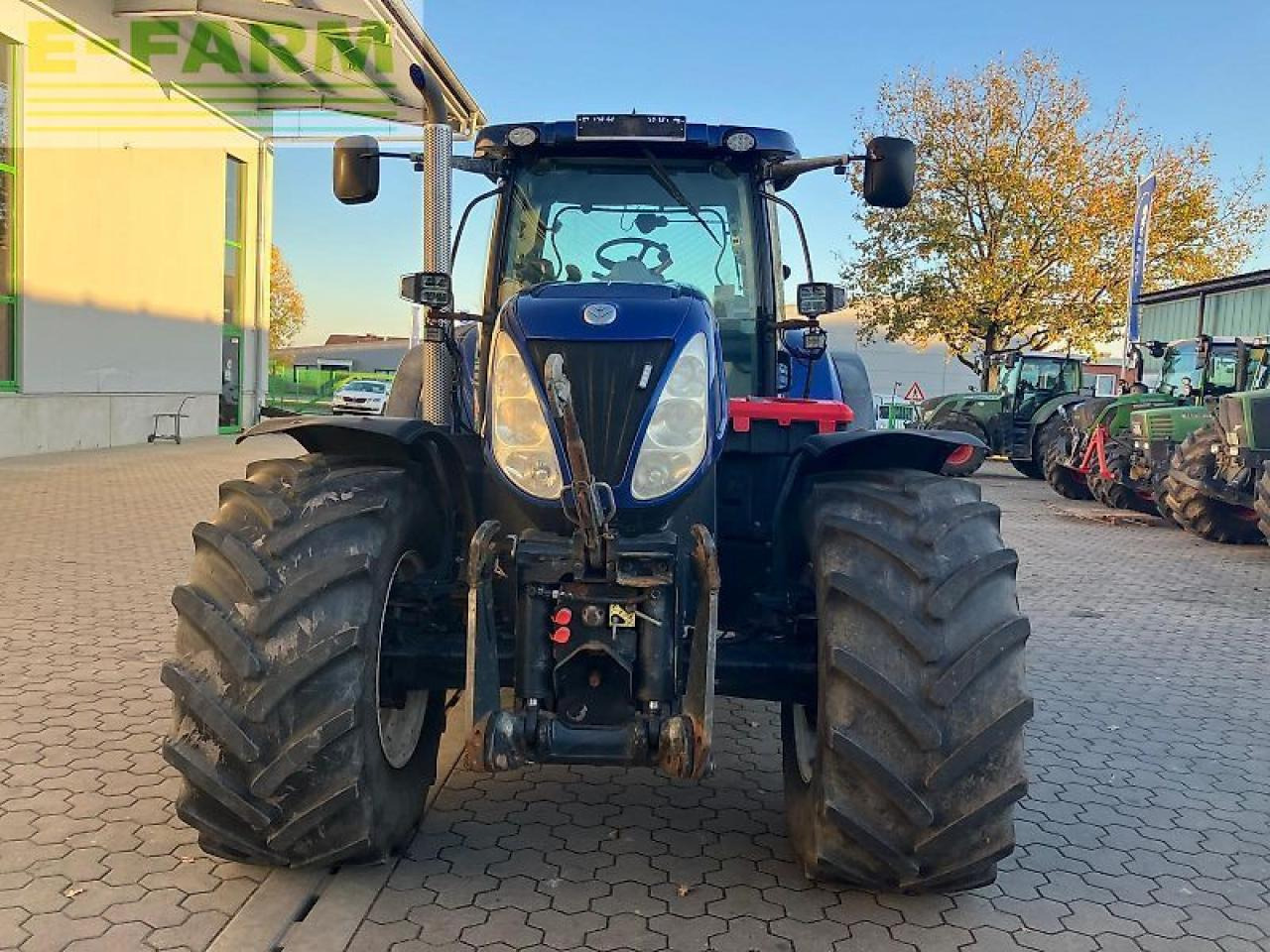 New Holland t7.270 auto command - Traktor: foto 2 New Holland t7.270 auto command - Traktor: foto 2
