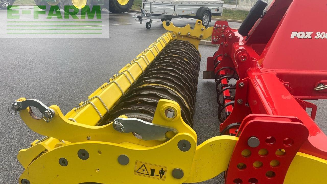 Pajisje për lirimin e tokës Pöttinger Fox 300: foto 11 Pajisje për lirimin e tokës Pöttinger Fox 300: foto 11