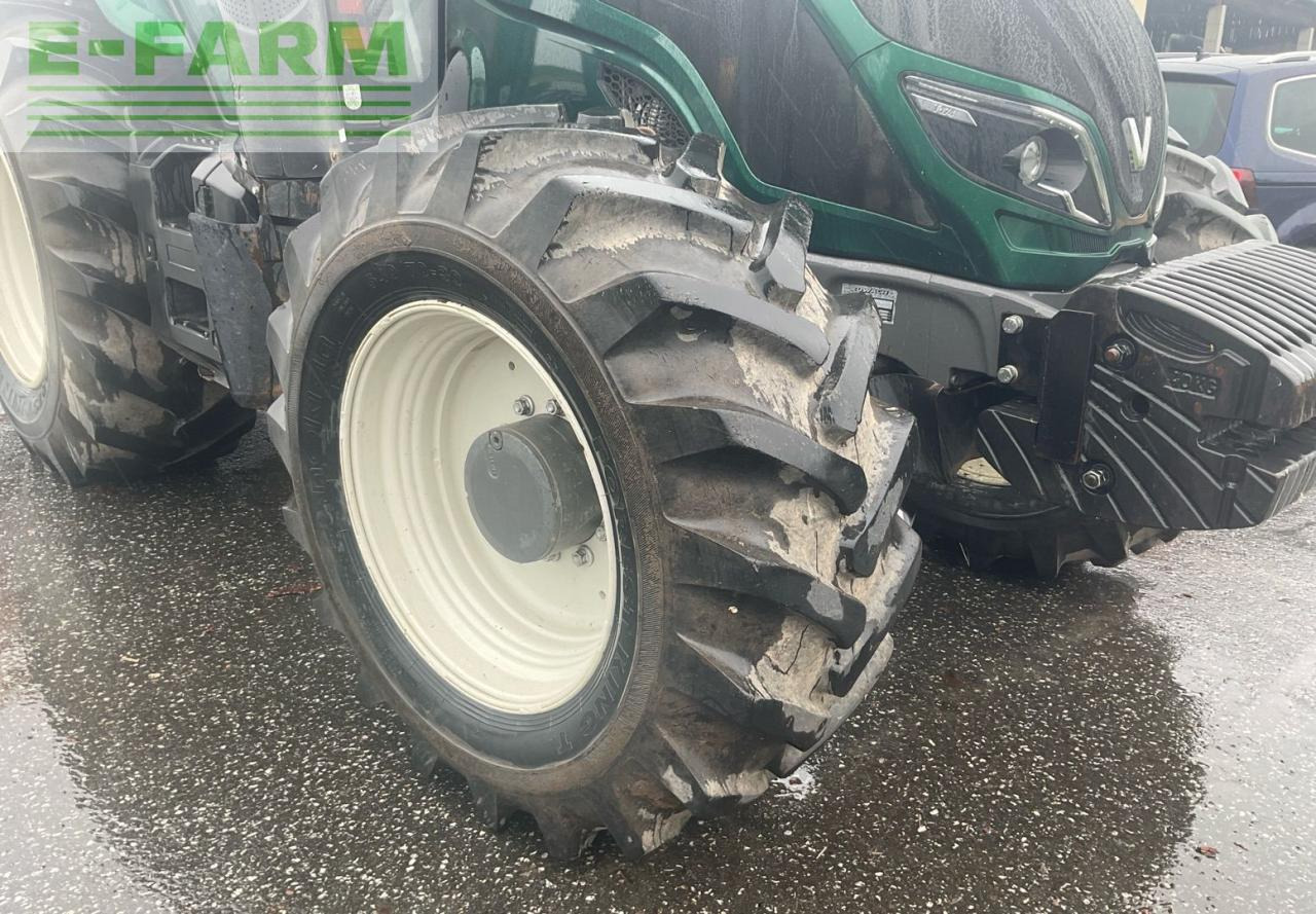 Traktor Valtra T174: foto 11