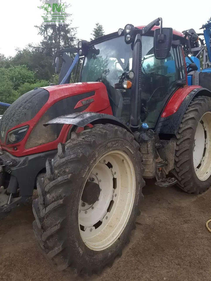 Valtra n 134 versu Versu - Traktor: foto 1 Valtra n 134 versu Versu - Traktor: foto 1