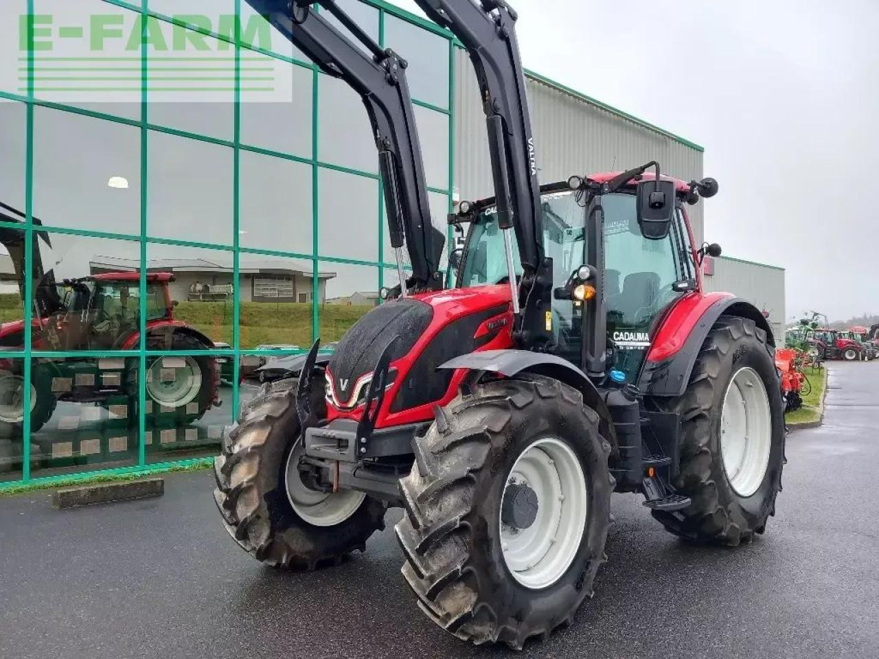 Valtra n 135 hitech 5 HiTech - Traktor: foto 1 Valtra n 135 hitech 5 HiTech - Traktor: foto 1