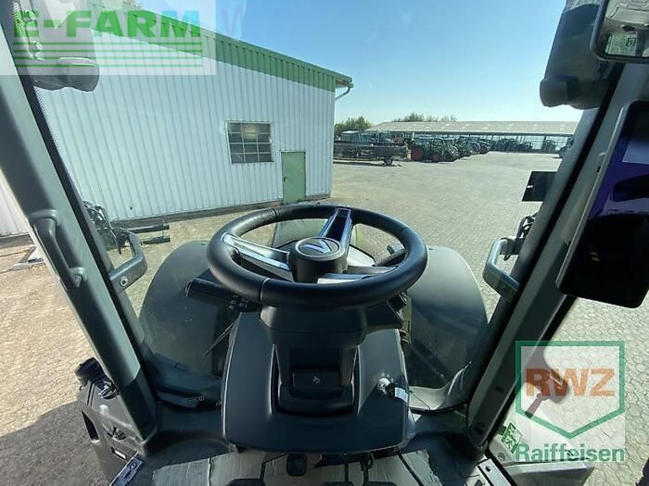 Traktor Valtra q305: foto 10