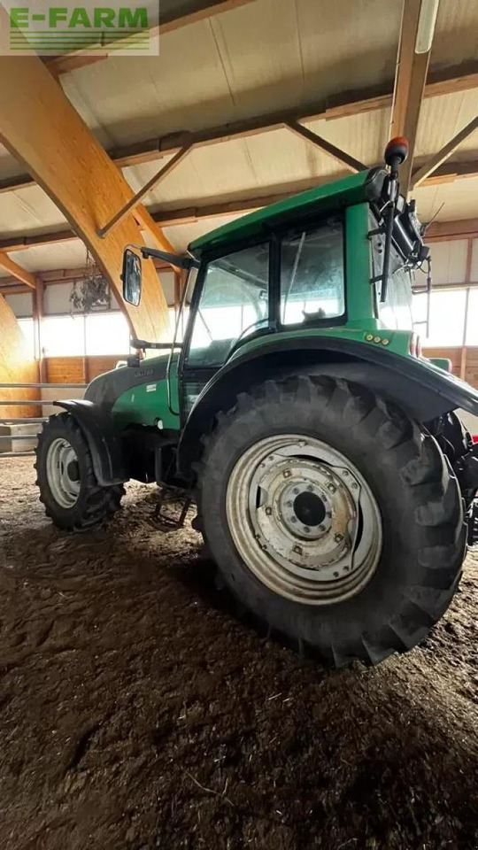Valtra t120 - Traktor: foto 4 Valtra t120 - Traktor: foto 4