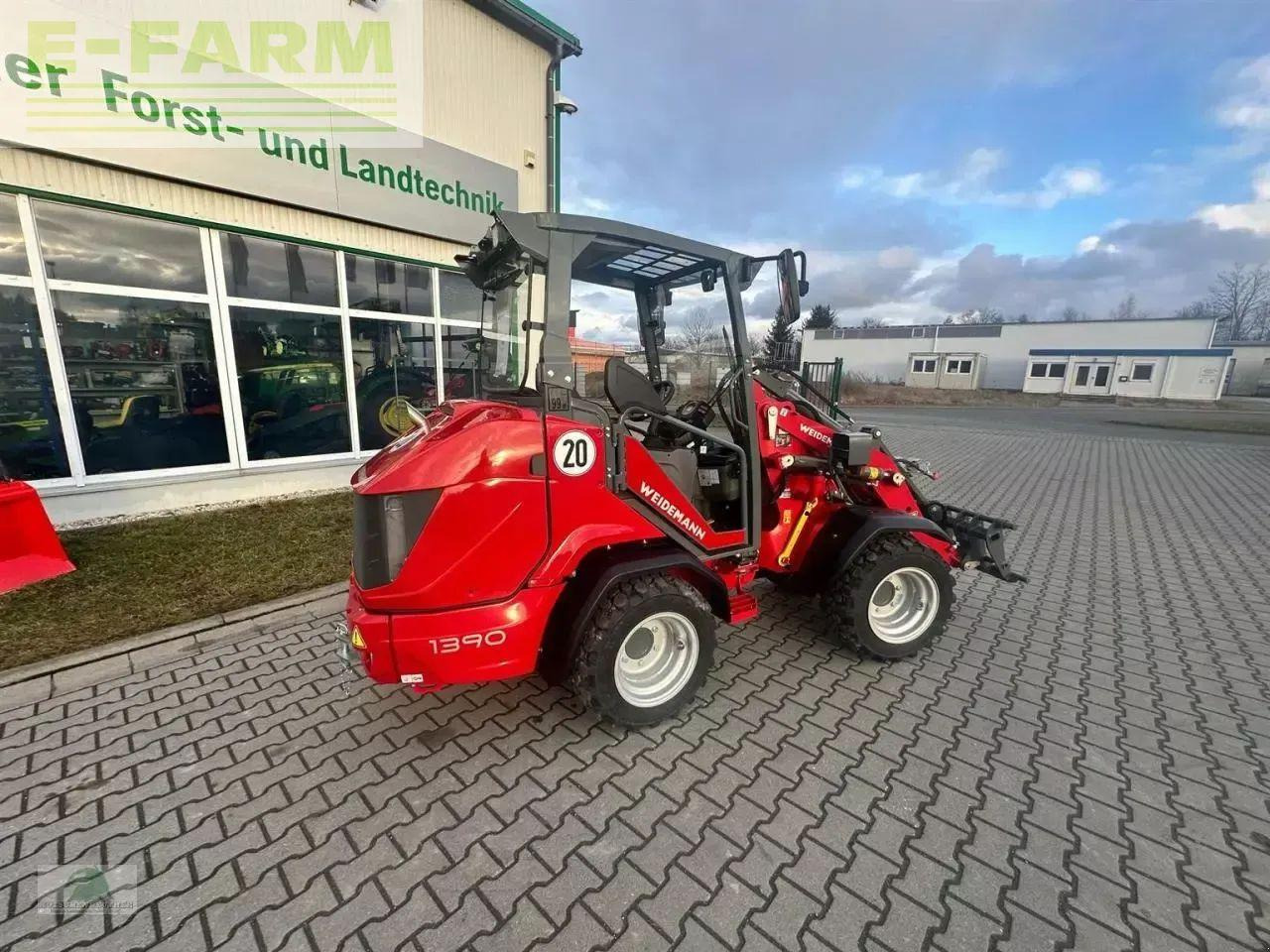 Weidemann 1390 - Fadrom me goma: foto 4 Weidemann 1390 - Fadrom me goma: foto 4