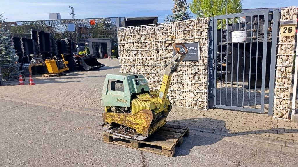 Ammann AVH 6030 Bj 2007, mit defektem Motor, Ersatzteile - Pllakë vibratori: foto 4 Ammann AVH 6030 Bj 2007, mit defektem Motor, Ersatzteile - Pllakë vibratori: foto 4
