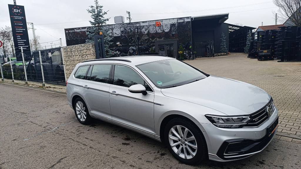 Volkswagen Passat GTE 1.4 TSI DSG GTE Plug-in-Hybrid 1. Hand - Veturë: foto 1 Volkswagen Passat GTE 1.4 TSI DSG GTE Plug-in-Hybrid 1. Hand - Veturë: foto 1