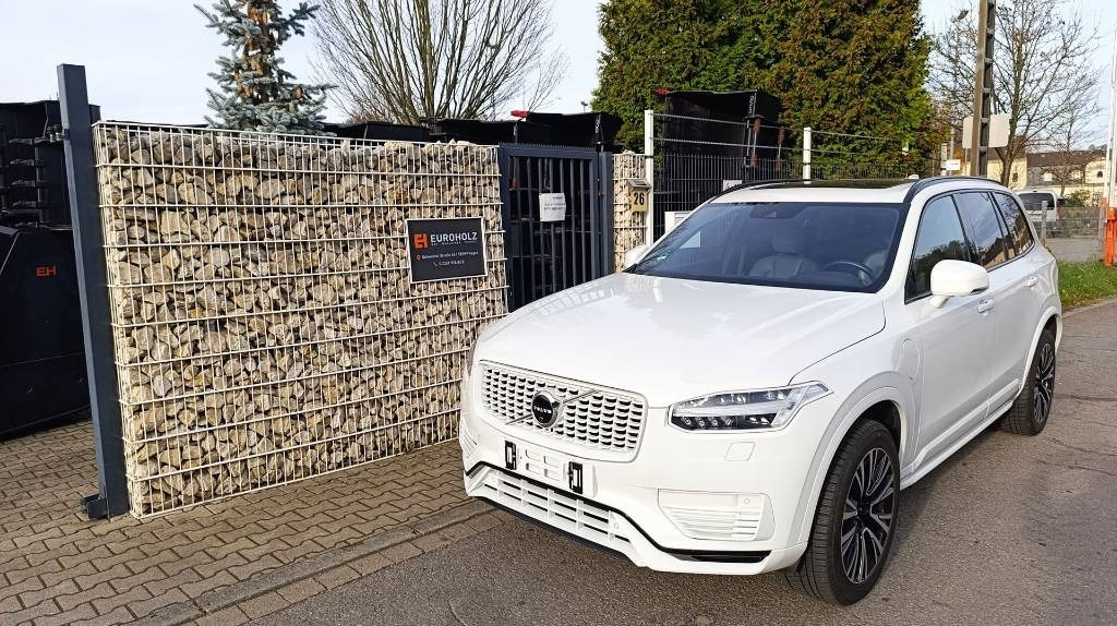 Volvo XC 90 T8 Plug-in-Hybrid, 7 Sitze, Allrad Panorama - Veturë: foto 2 Volvo XC 90 T8 Plug-in-Hybrid, 7 Sitze, Allrad Panorama - Veturë: foto 2