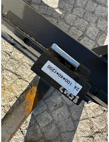 Big Palettengabel 120cm mit Liebherr 506 Aufnahme - Pirunë për Pajisje për trajtimin e materialeve: foto 5 Big Palettengabel 120cm mit Liebherr 506 Aufnahme - Pirunë për Pajisje për trajtimin e materialeve: foto 5