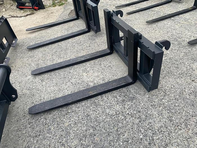 Big Palettengabel 3,5 t mit Kramer groß Aufnahme - Pirunë për Pajisje për trajtimin e materialeve: foto 2 Big Palettengabel 3,5 t mit Kramer groß Aufnahme - Pirunë për Pajisje për trajtimin e materialeve: foto 2