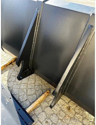 Big Volumenschaufel 200 cm mit JCB 520-50 Aufnahme - Kovë: foto 5 Big Volumenschaufel 200 cm mit JCB 520-50 Aufnahme - Kovë: foto 5