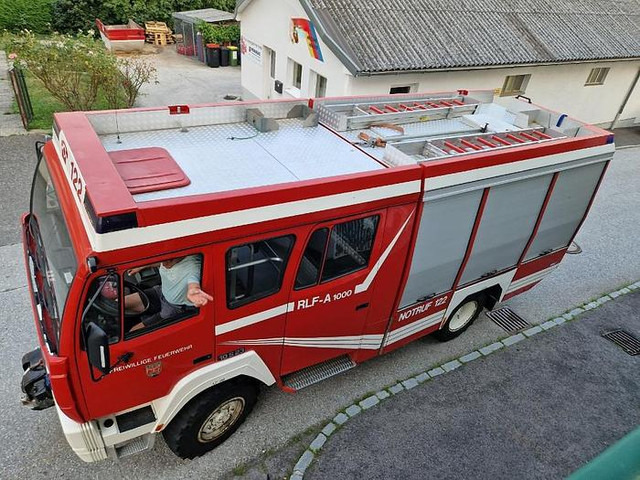 Steyr 10S23 RLF-A1000 4x4 Rüstlöschfahrzeug - Kamioni: foto 3 Steyr 10S23 RLF-A1000 4x4 Rüstlöschfahrzeug - Kamioni: foto 3