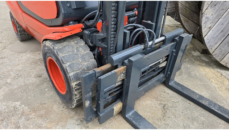 Linde H35D Stapler - Stivosës: foto 4 Linde H35D Stapler - Stivosës: foto 4