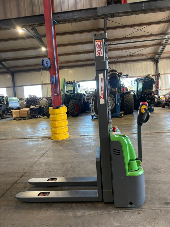 Osaka CDD12R-EN - Stivosës: foto 3 Osaka CDD12R-EN - Stivosës: foto 3