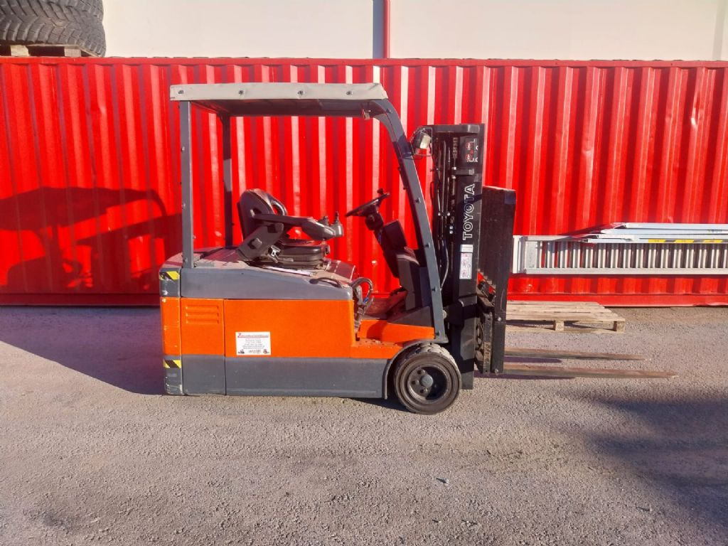 Toyota 7FBEF 20 - Pirun elektrik: foto 3 Toyota 7FBEF 20 - Pirun elektrik: foto 3