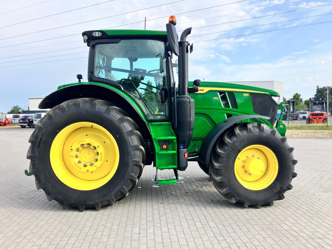 John Deere 6R 175 - Traktor: foto 5 John Deere 6R 175 - Traktor: foto 5