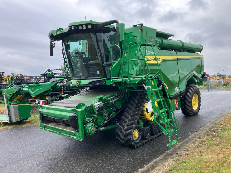 John Deere X9 1100 - Autokombajnë: foto 1 John Deere X9 1100 - Autokombajnë: foto 1