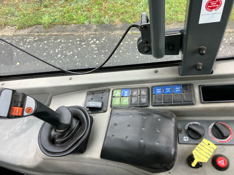 Kramer 5095 Top Zustand! inkl. Palettengabel und Schaufel - Fadrom me goma: foto 3 Kramer 5095 Top Zustand! inkl. Palettengabel und Schaufel - Fadrom me goma: foto 3