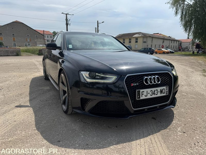 AUDI A4 RS4 - 2013 - 155 000KM - Veturë: foto 2 AUDI A4 RS4 - 2013 - 155 000KM - Veturë: foto 2