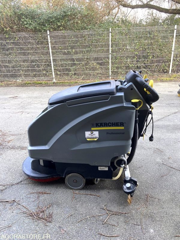 AUTOLAVEUSE AUTOTRACTEE KARCHER - 2019 - Makineri larëse-tharëse dyshemeje: foto 1 AUTOLAVEUSE AUTOTRACTEE KARCHER - 2019 - Makineri larëse-tharëse dyshemeje: foto 1