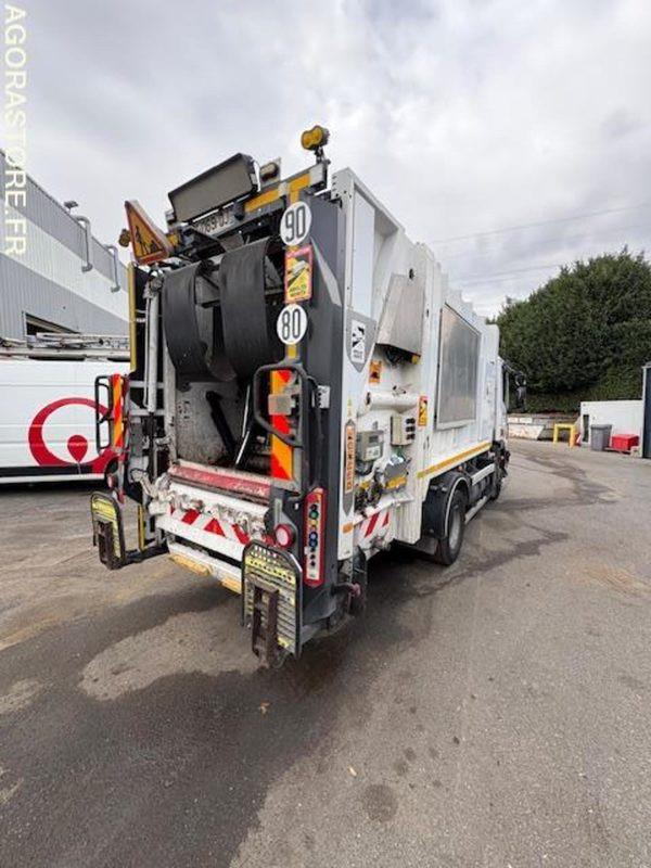 BOM 12T IVECO GNC (6037-66ICAM571X) - Kamion mbeturinash: foto 4 BOM 12T IVECO GNC (6037-66ICAM571X) - Kamion mbeturinash: foto 4