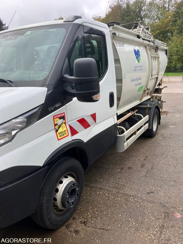 BOM IVECO 7 TONNES - Kamion mbeturinash: foto 1 BOM IVECO 7 TONNES - Kamion mbeturinash: foto 1