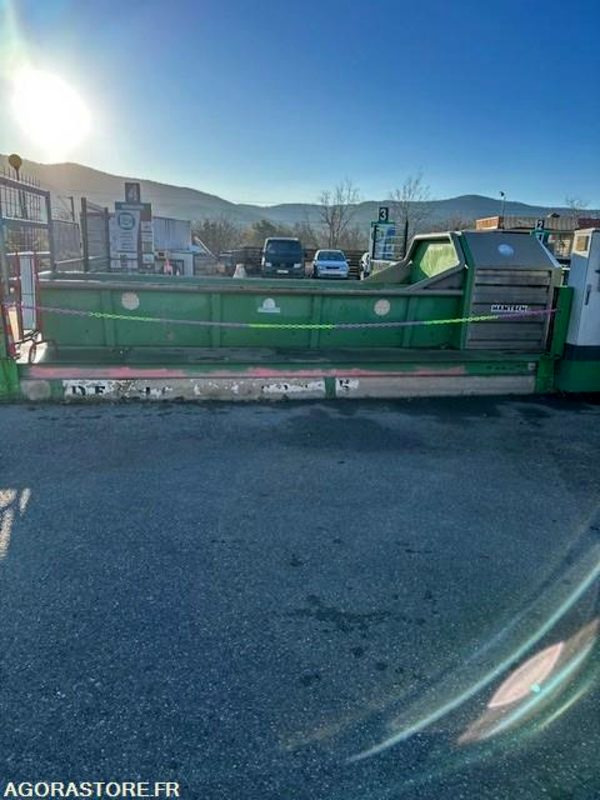 BROYEUR FIXE HANTSCH M2A 1400 2205h - Vagon për përzierjen e foragjereve: foto 4 BROYEUR FIXE HANTSCH M2A 1400 2205h - Vagon për përzierjen e foragjereve: foto 4