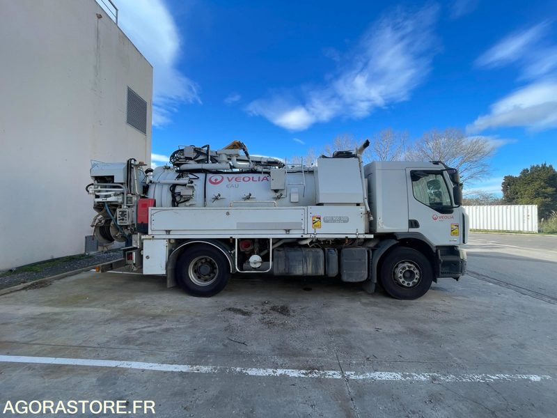CAMION RENAULT19 HYDROCURER HUWER - 2018 / 341 258 KM - Kamion me vakuum: foto 2 CAMION RENAULT19 HYDROCURER HUWER - 2018 / 341 258 KM - Kamion me vakuum: foto 2