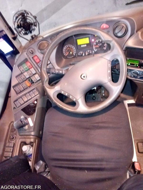 CAR IRISBUS RECREO N°11411 MEC 2009 - KM 264000 - Autobus shkollor: foto 5 CAR IRISBUS RECREO N°11411 MEC 2009 - KM 264000 - Autobus shkollor: foto 5