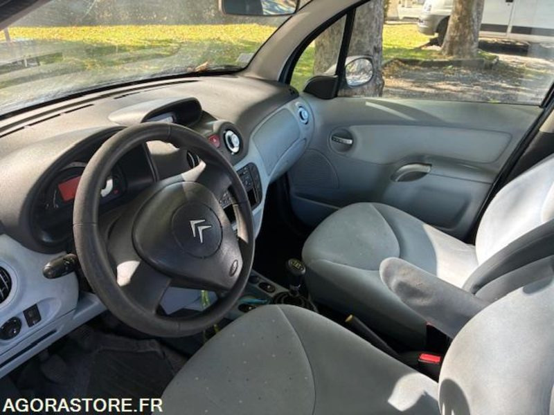 CITROEN C3 166000 kms 2004 - Veturë: foto 4 CITROEN C3 166000 kms 2004 - Veturë: foto 4