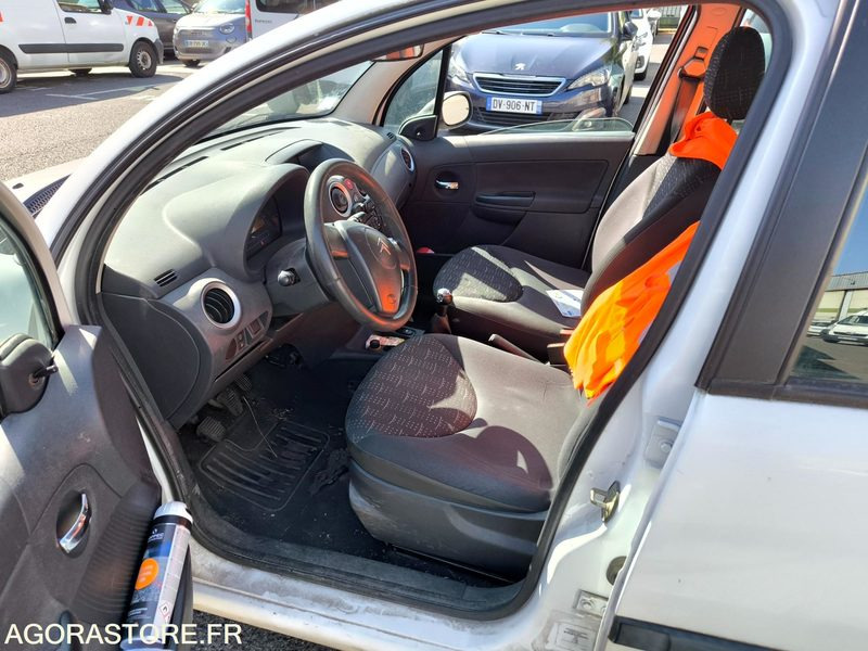 CITROEN C3 166786 kms 2006 - Veturë: foto 4 CITROEN C3 166786 kms 2006 - Veturë: foto 4