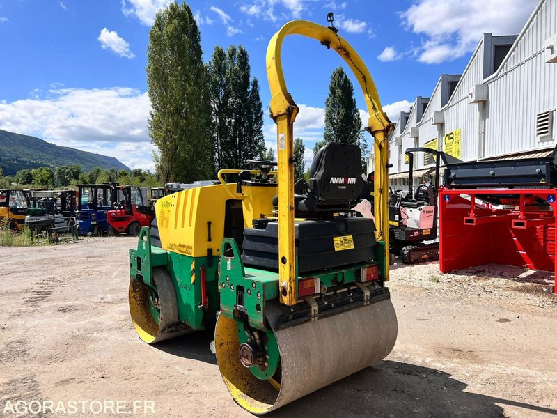 COMPACTEUR AMMANN AV26-2 ROULEAU TANDEM VIBRANT ARTICULÉ - ANNÉE 2008 - 1765 H - Rul: foto 5 COMPACTEUR AMMANN AV26-2 ROULEAU TANDEM VIBRANT ARTICULÉ - ANNÉE 2008 - 1765 H - Rul: foto 5