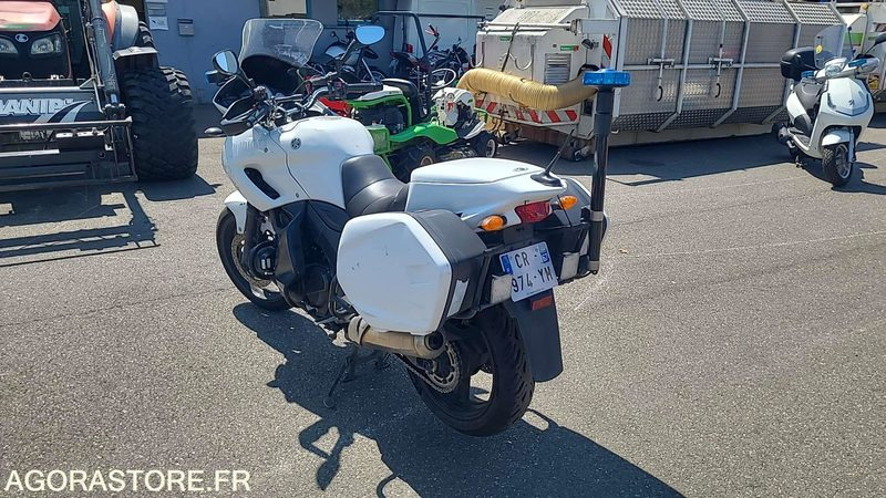 CR 974 YM - YAMAHA TDM900 - 2013 - 78951KM - Motoçikleta: foto 3 CR 974 YM - YAMAHA TDM900 - 2013 - 78951KM - Motoçikleta: foto 3