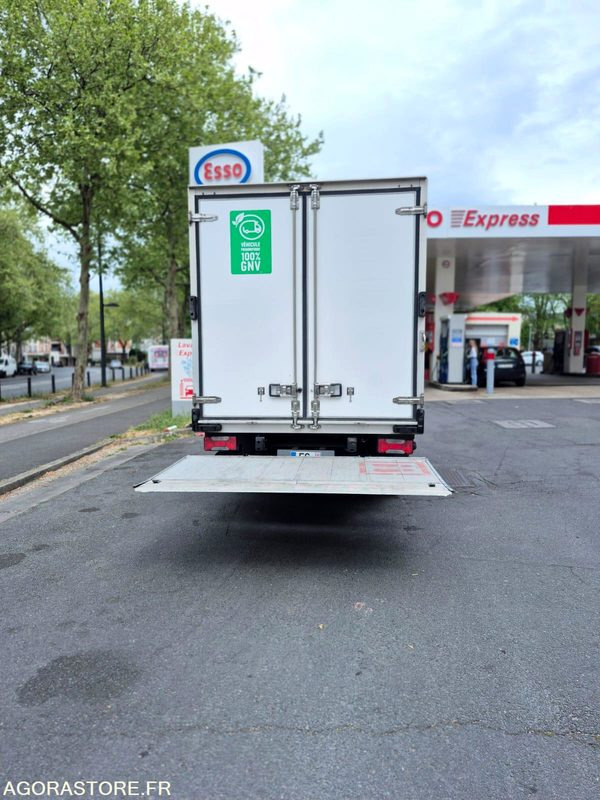 Camion Frigorifique - Iveco - 35C14N - 2016 - 152186km - Furgon frigorifer: foto 3 Camion Frigorifique - Iveco - 35C14N - 2016 - 152186km - Furgon frigorifer: foto 3