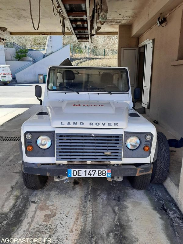 Camion hydrocureur LAND ROVER Defender - 2014 / 142 462 KM - Pick up: foto 2 Camion hydrocureur LAND ROVER Defender - 2014 / 142 462 KM - Pick up: foto 2
