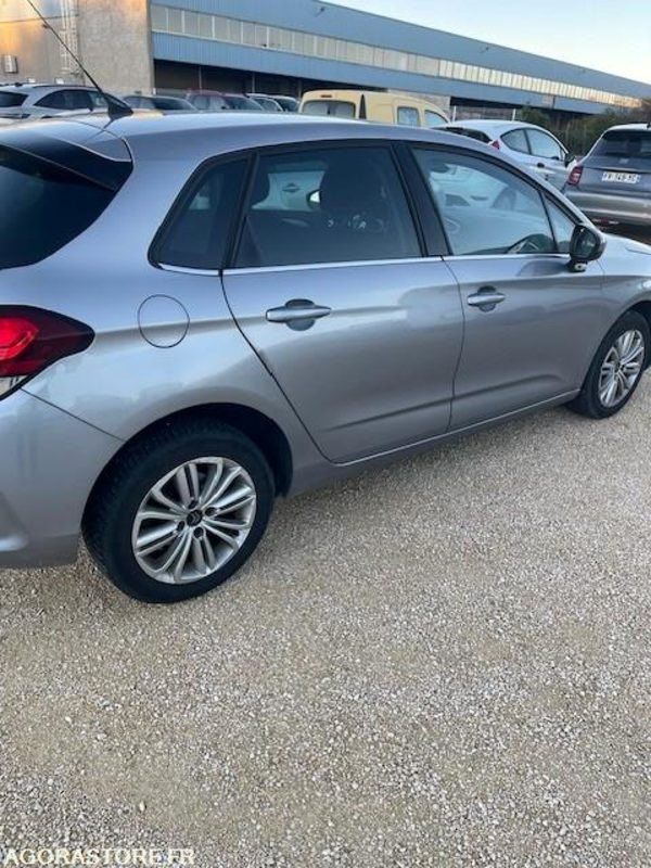 Citroën C4 - 2016 - 357665 Kms - Veturë: foto 4 Citroën C4 - 2016 - 357665 Kms - Veturë: foto 4